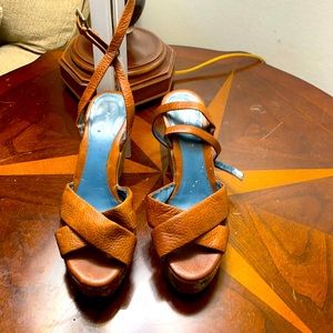 Nine West Cognac platform sandal.